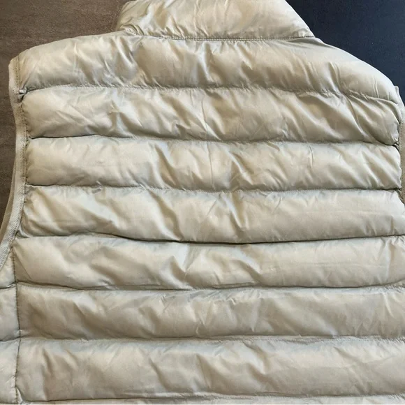 32 Degrees Silver Puffer Vest Size S small NWT - Picture 10 of 13